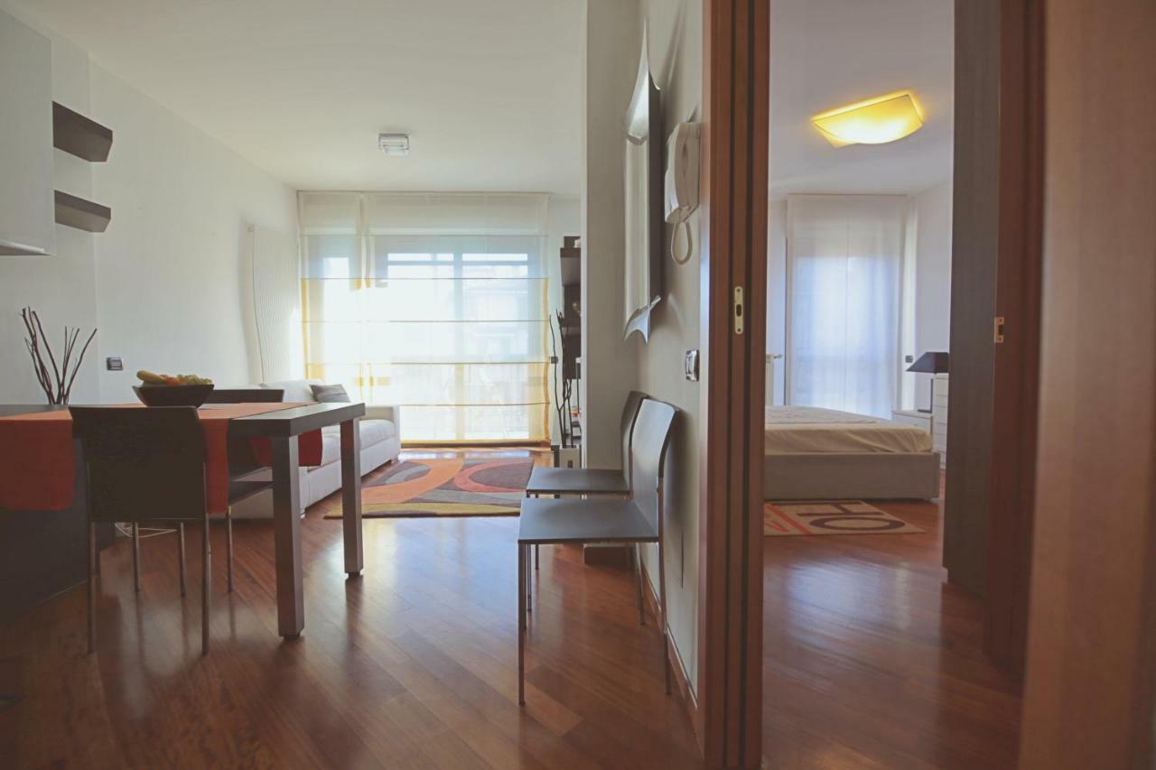 Orea Spiti - Charming Flat & Canal View Few Steps From Movida Apartment